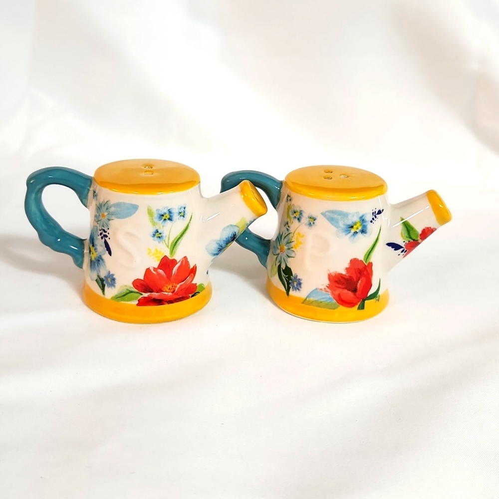 Pioneer Woman Salt and Pepper Shakers